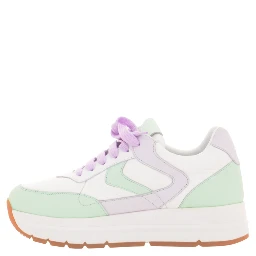 حذاء رياضي أبيض من نوع فوال بلانش