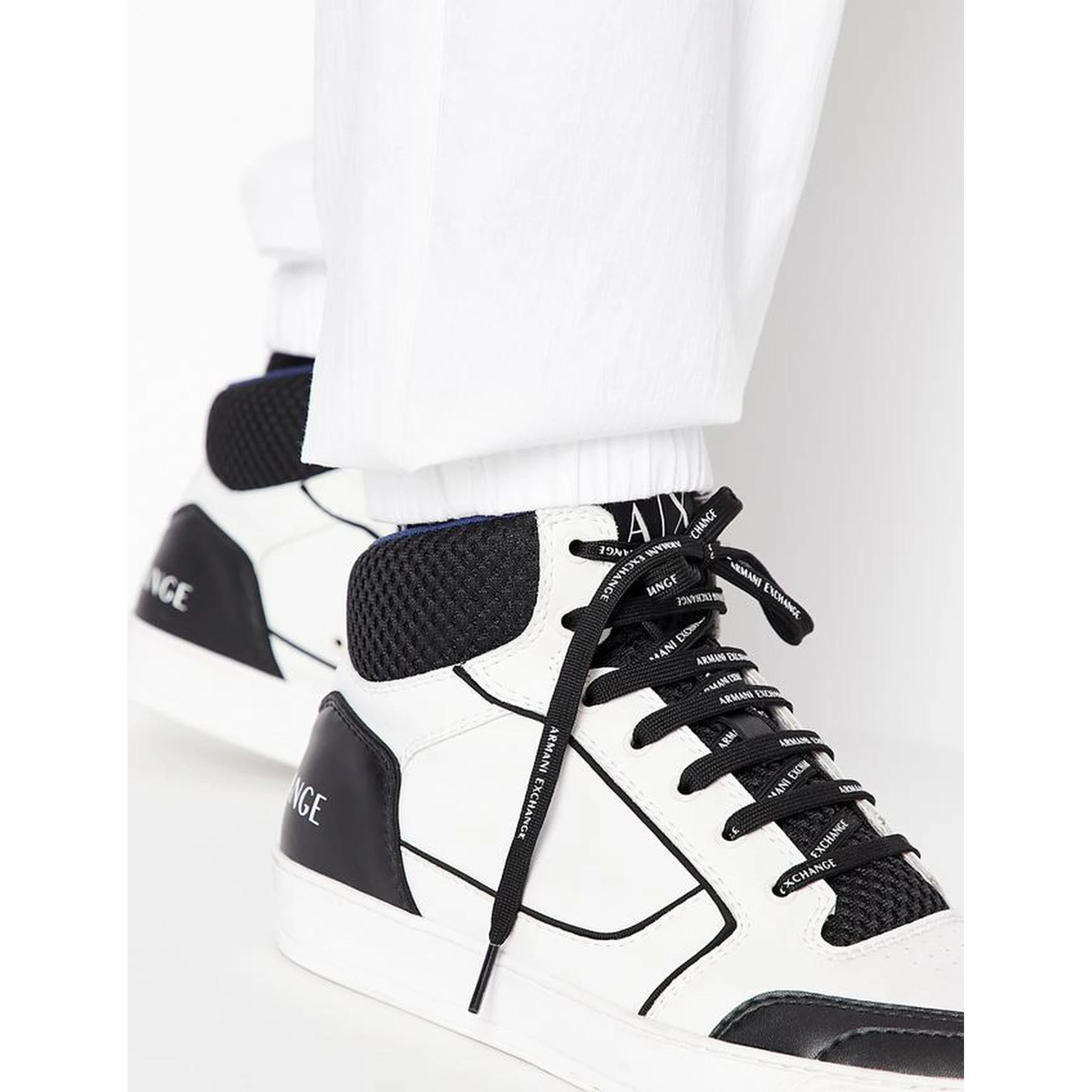 ARMANI EXCHANGE Trousers White