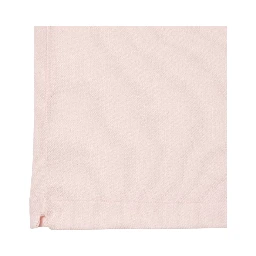 تيشيرتات وبولو لاكوست باللون الوردي