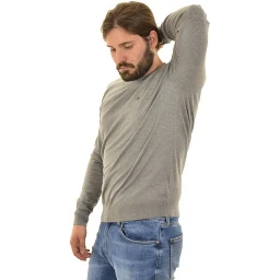 كنزات كالفن كلاين رمادية