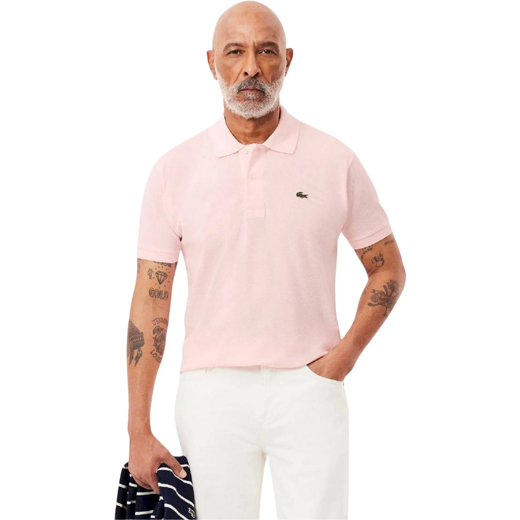 تيشيرتات وبولو لاكوست باللون الوردي