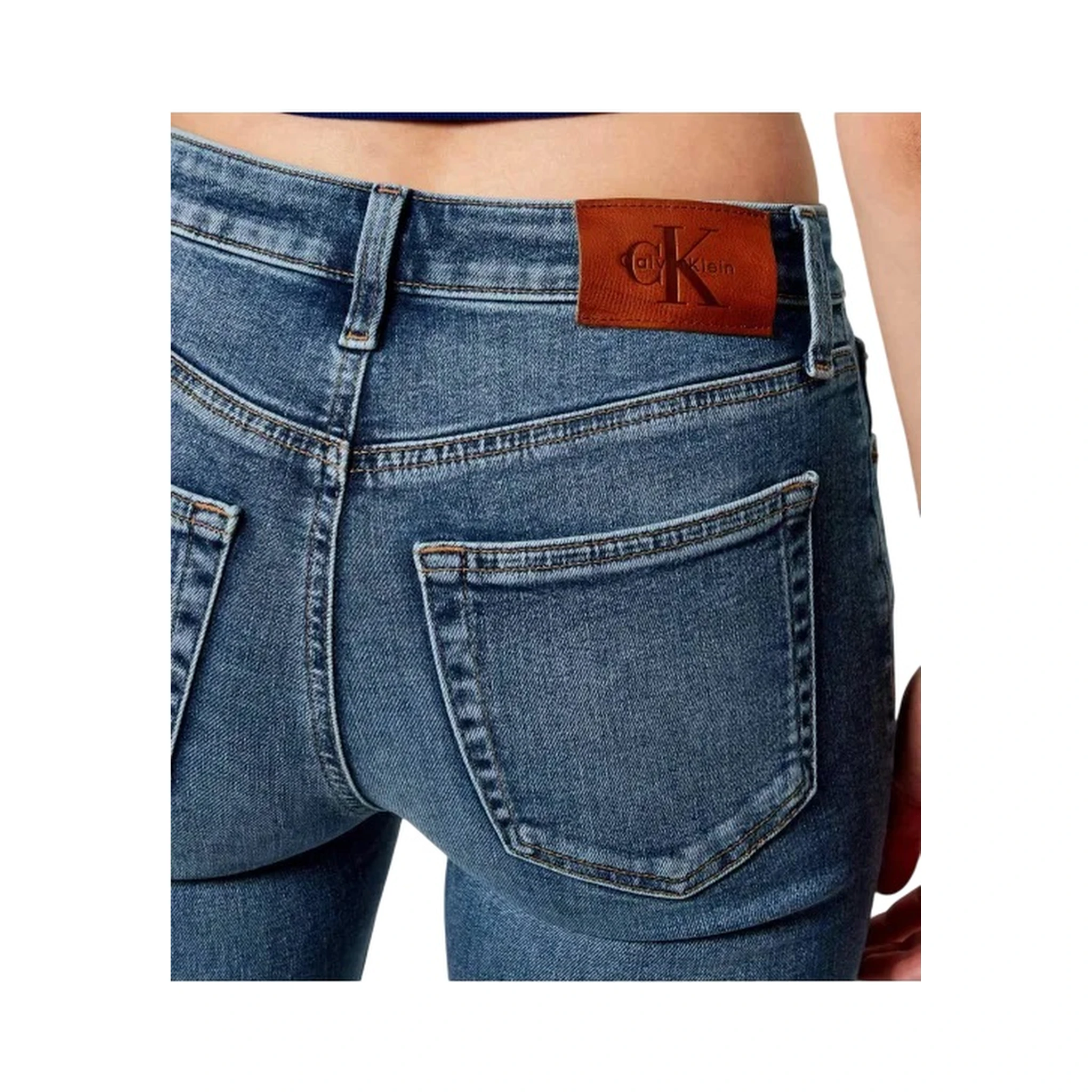 جينز كالفن كلاين أزرق