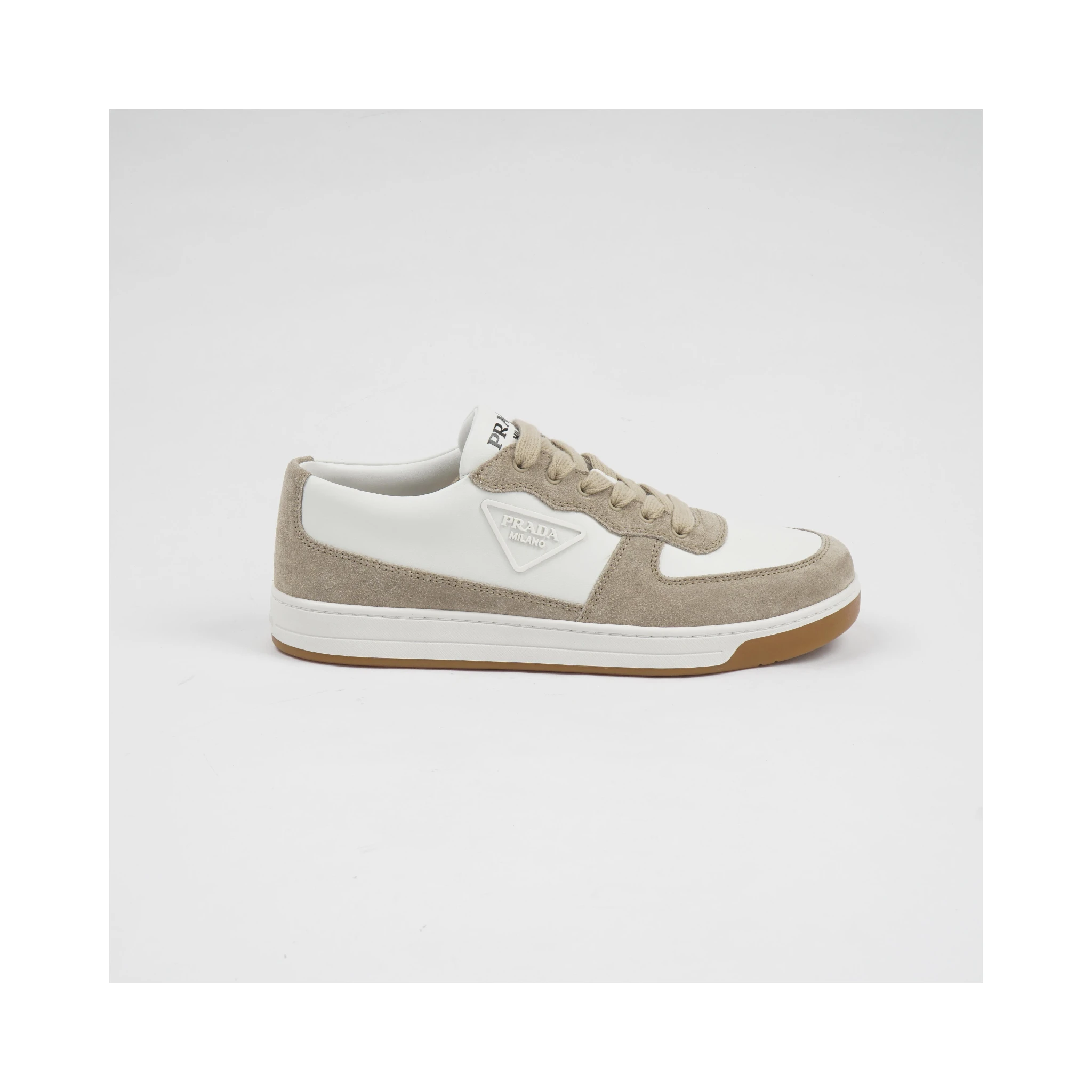 أحذية برادا الرياضية