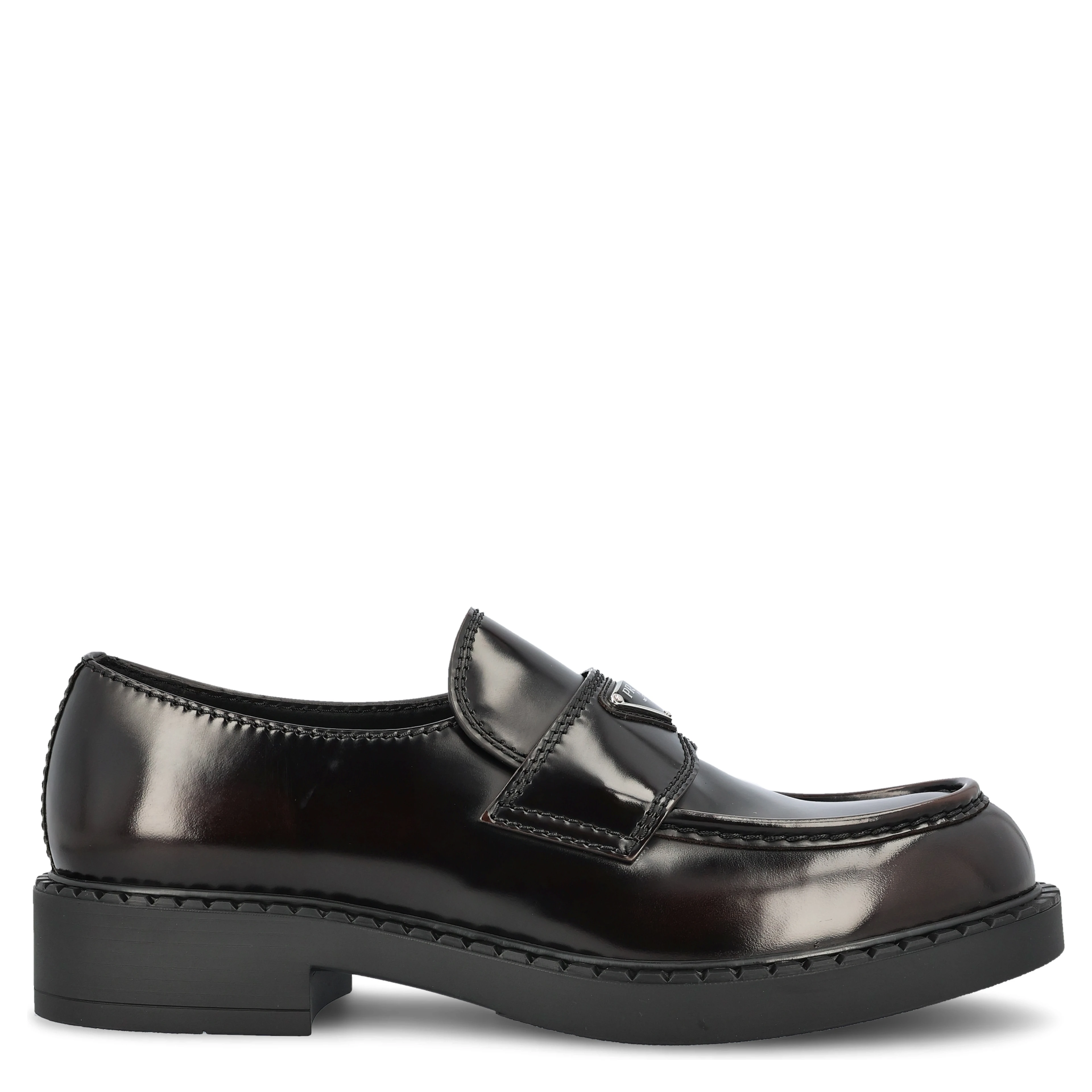 Logo-plaque leather loafers