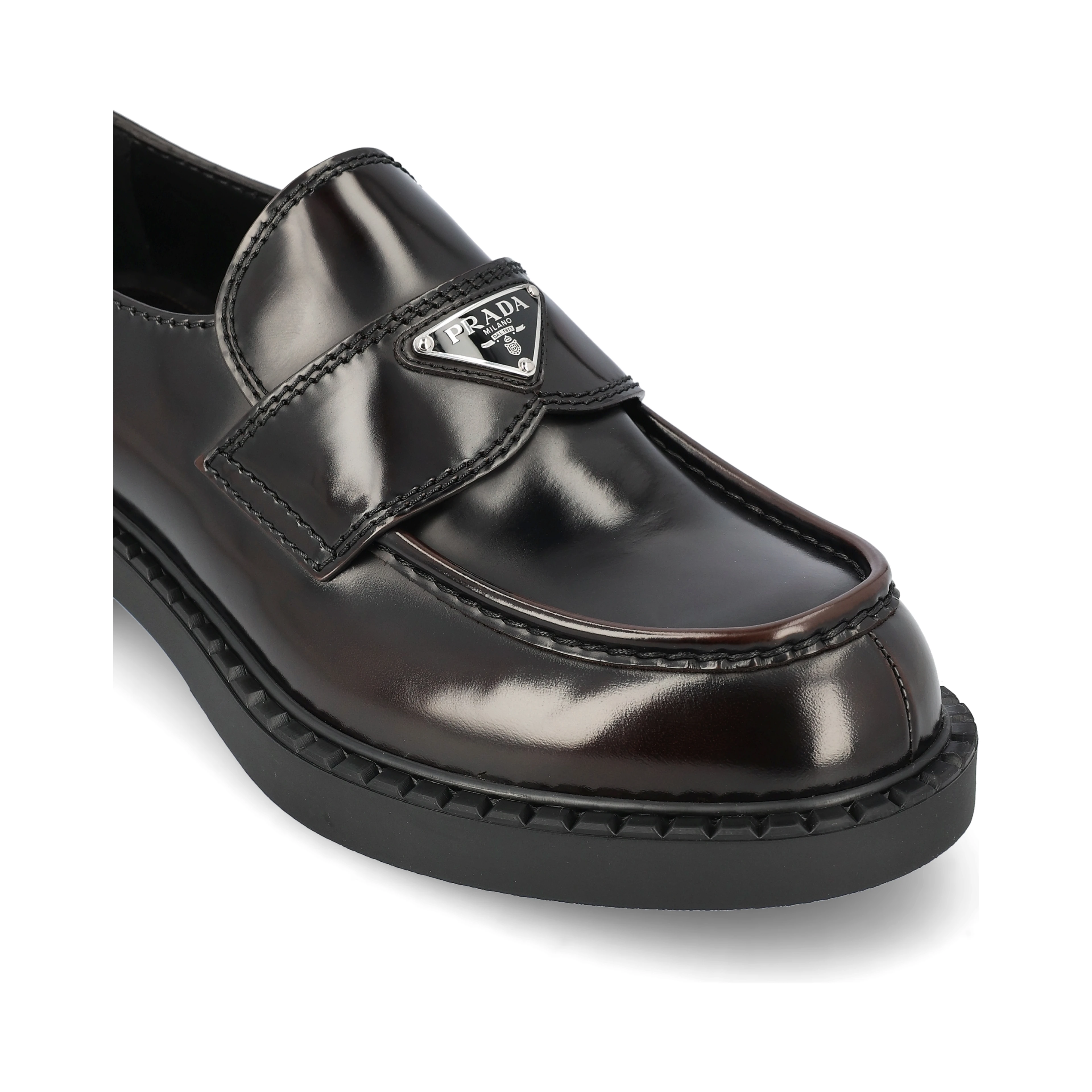 Logo-plaque leather loafers