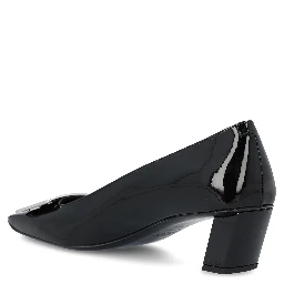Roger Vivier Flat shoes Black