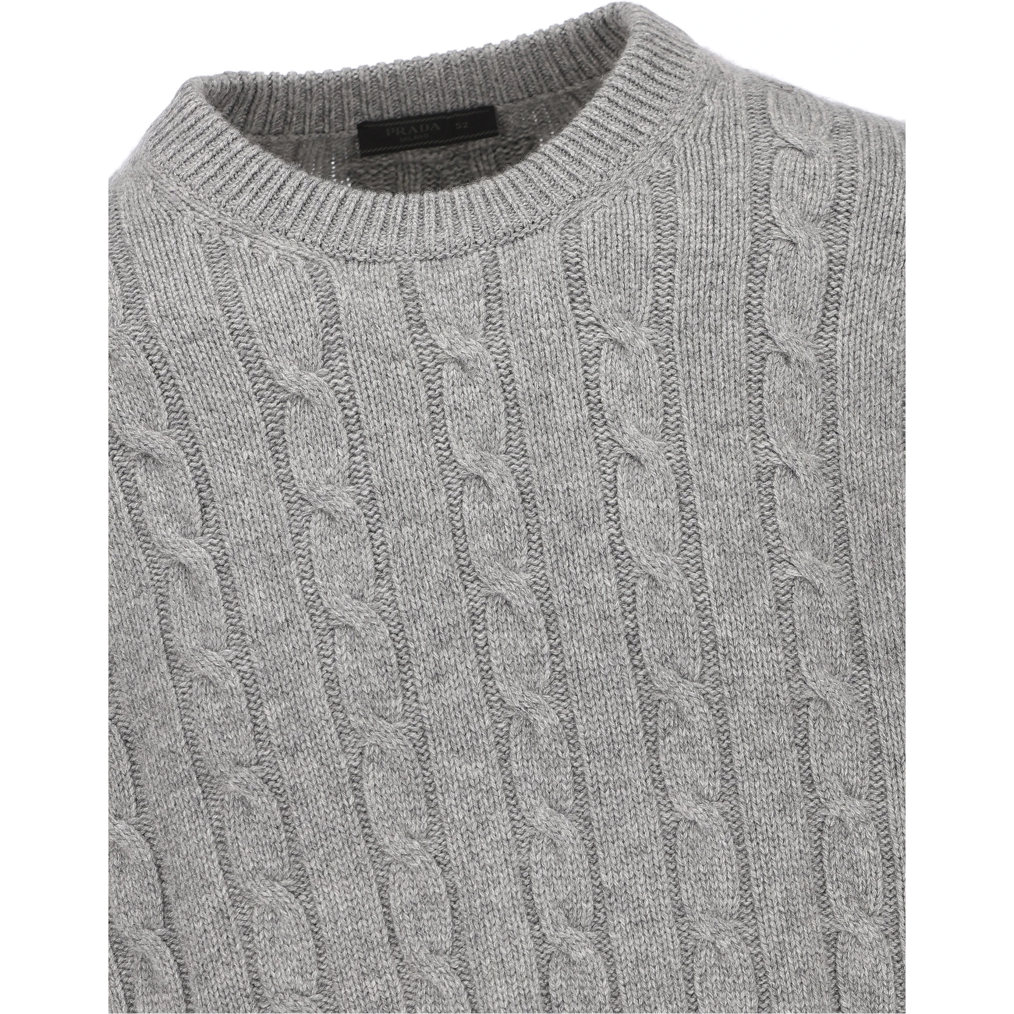 كنزات برادا رمادية