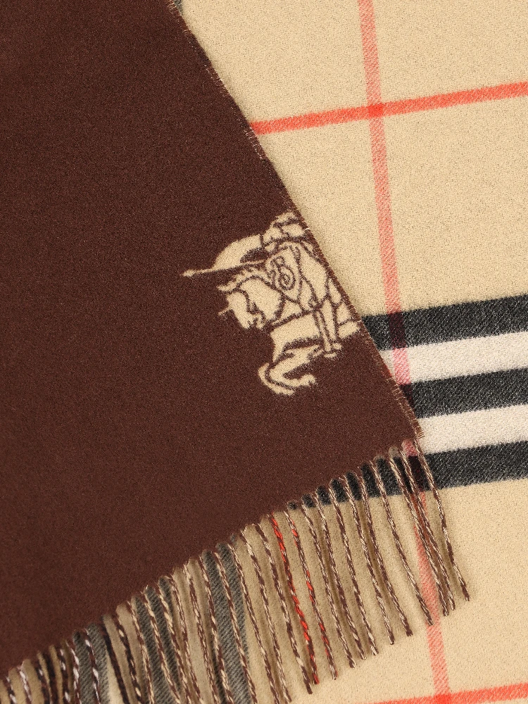 Burberry Scarfs alternative