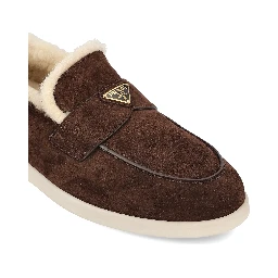 حذاء برادا مسطح بني