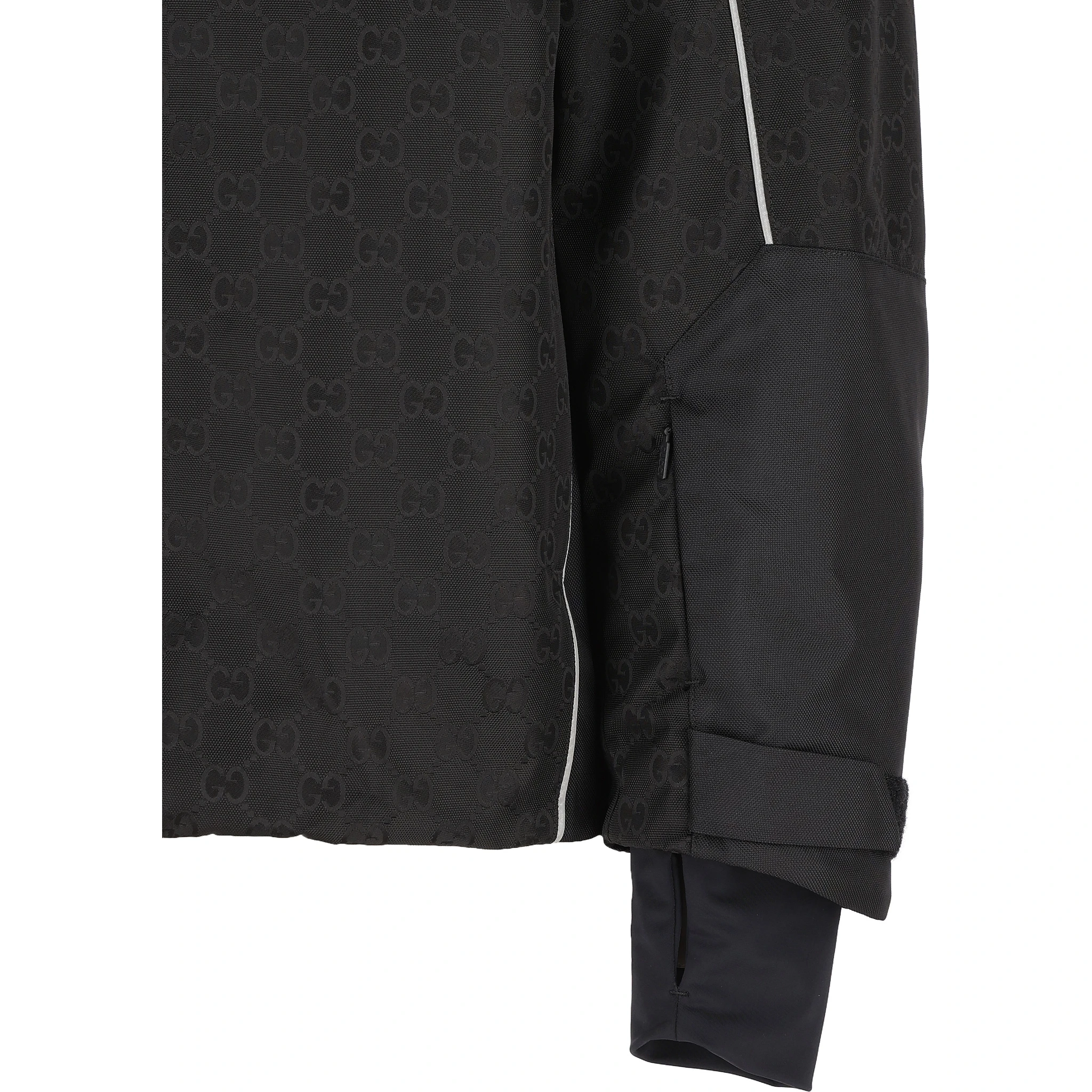 جاكيتات غوتشي سوداء