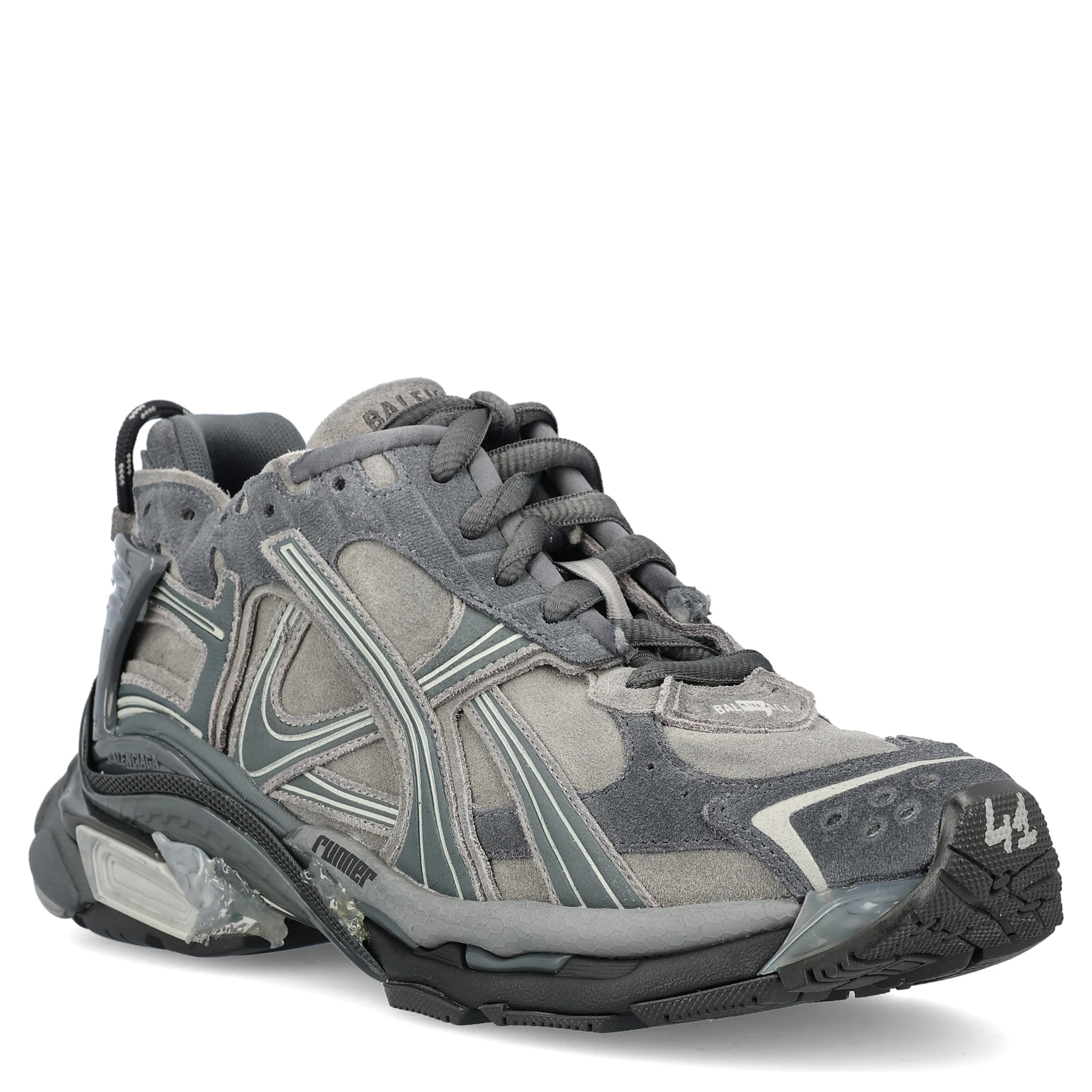 Runner trainers