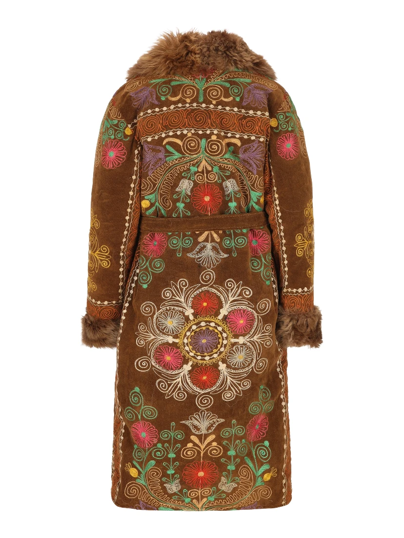 زازي كوتس براون