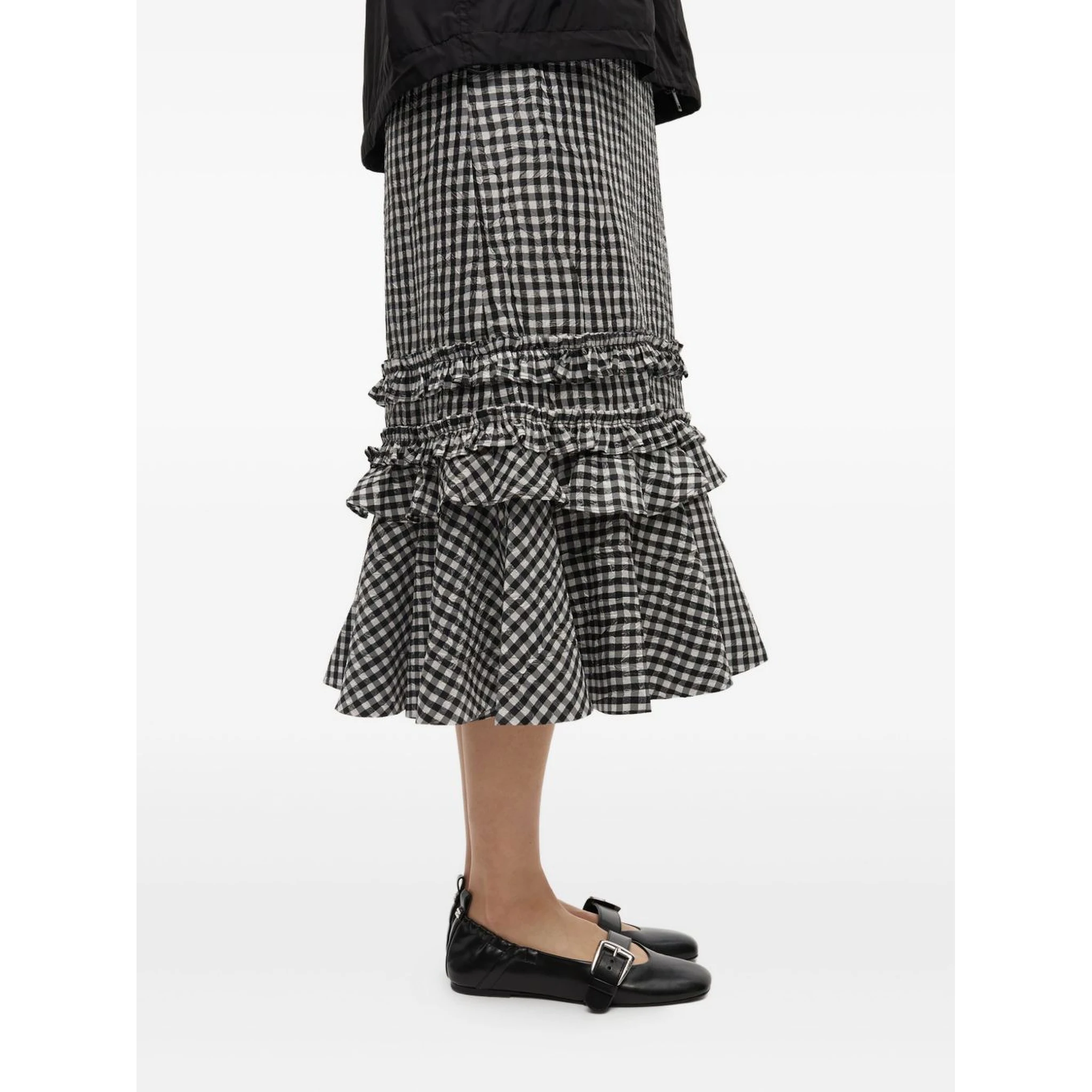 حذاء غاني مسطح أسود