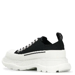 أحذية رياضية من ألكسندر ماكوين