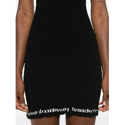 فساتين ألكسندر وانغ سوداء