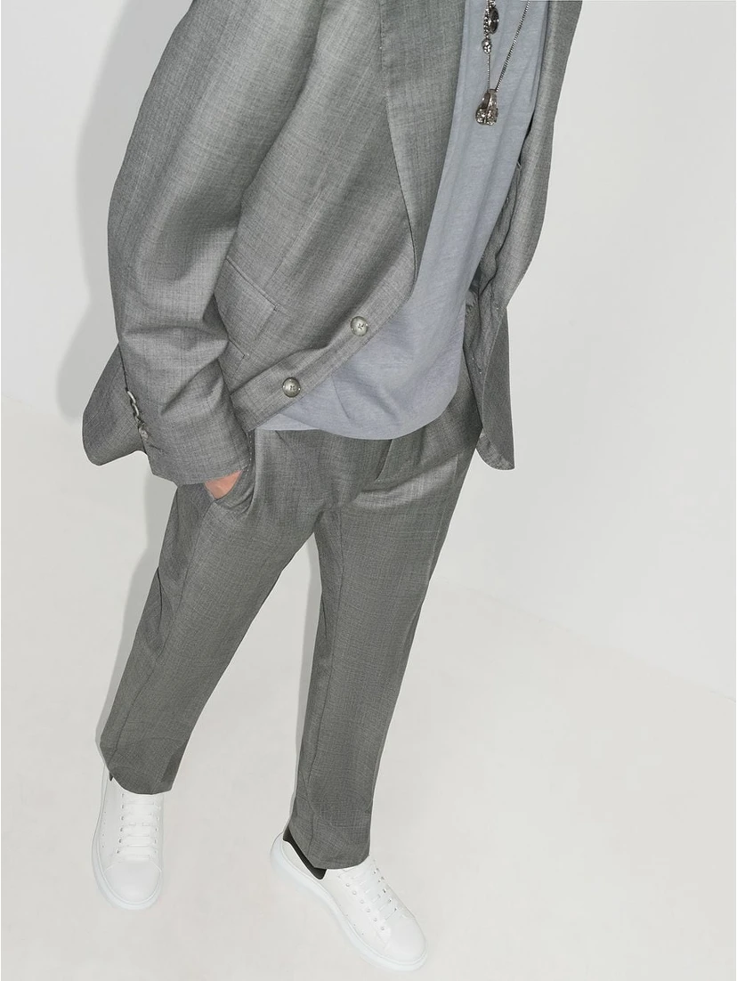 حذاء رياضي أسود من ألكسندر ماكوين