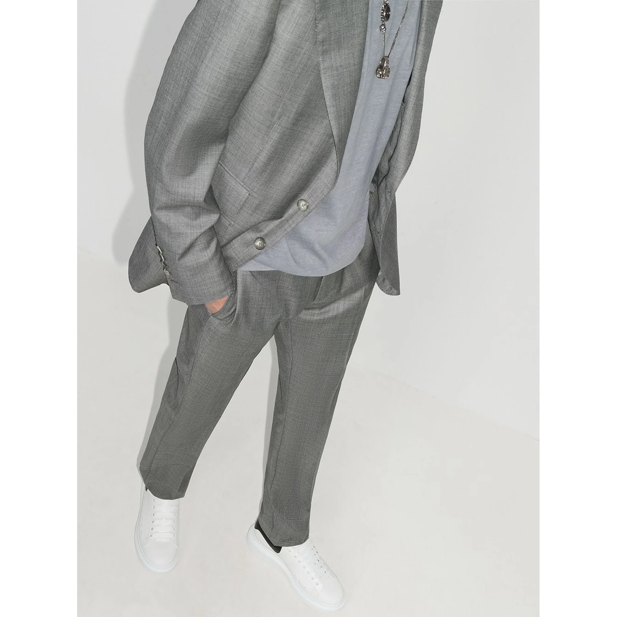 حذاء رياضي أسود من ألكسندر ماكوين