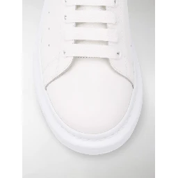 حذاء رياضي أسود من ألكسندر ماكوين