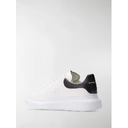 حذاء رياضي أسود من ألكسندر ماكوين