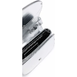 حقائب ديزل.. فضية