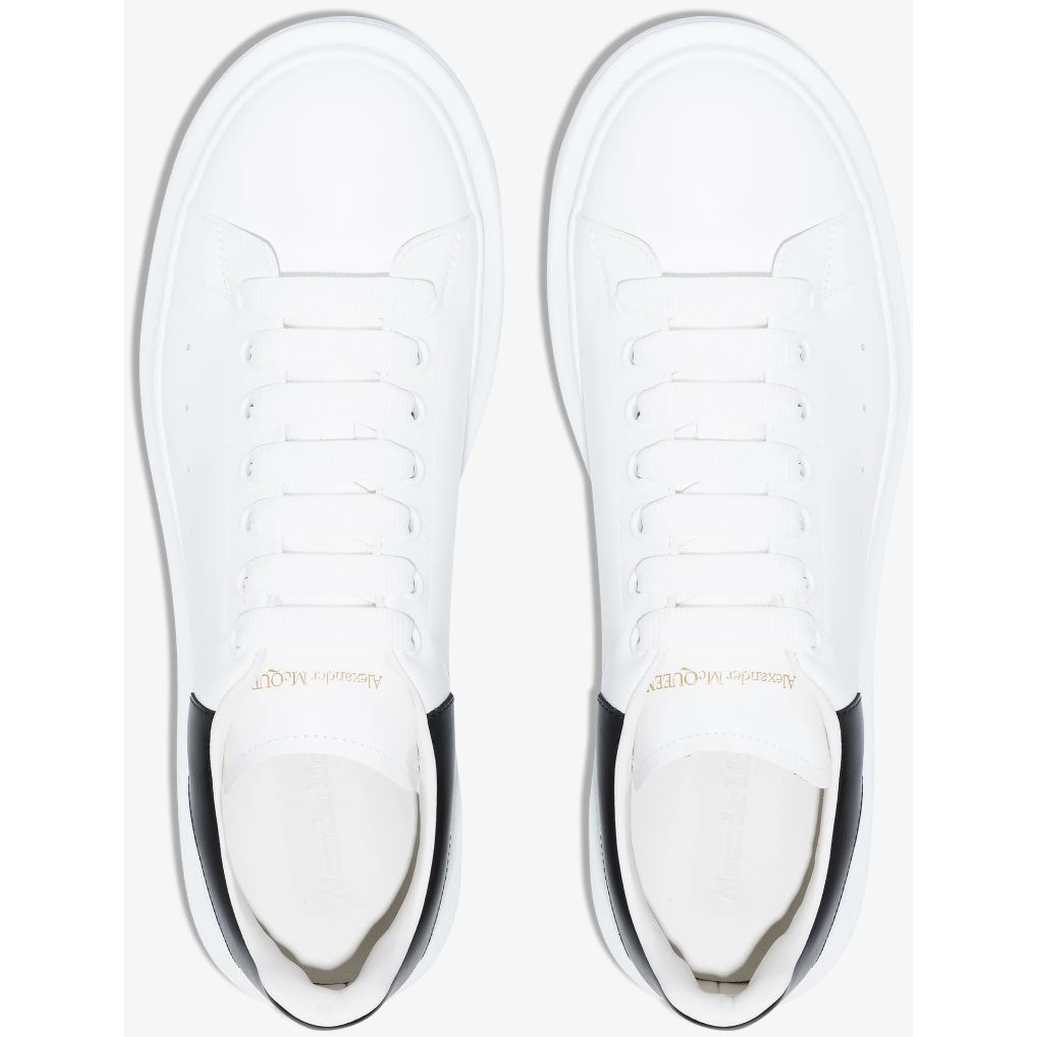 حذاء رياضي أسود من ألكسندر ماكوين