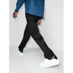 حذاء رياضي أسود من ألكسندر ماكوين