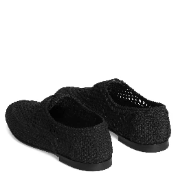 حذاء مسطح أسود من دولتشي آند غابانا