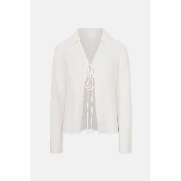 قمصان لا بيسين البيضاء