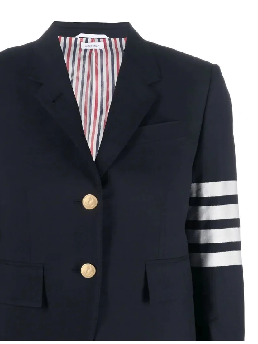 معاطف توم براون