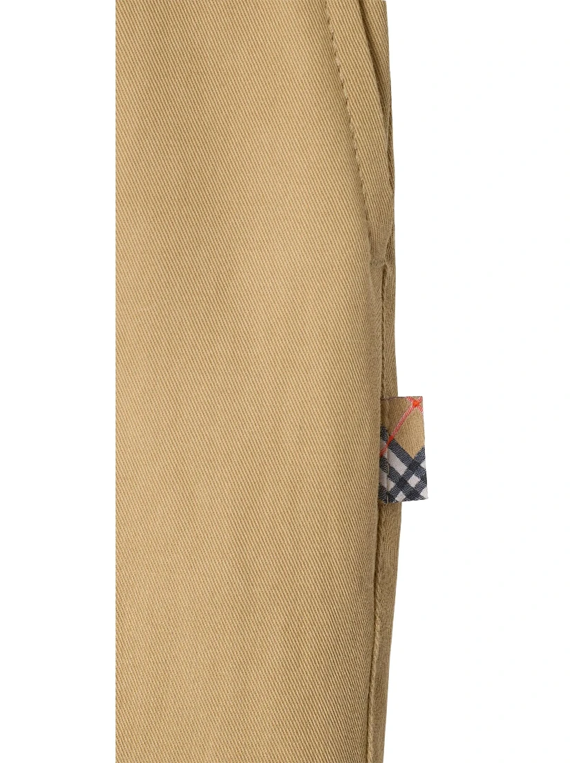 بنطلون بربري