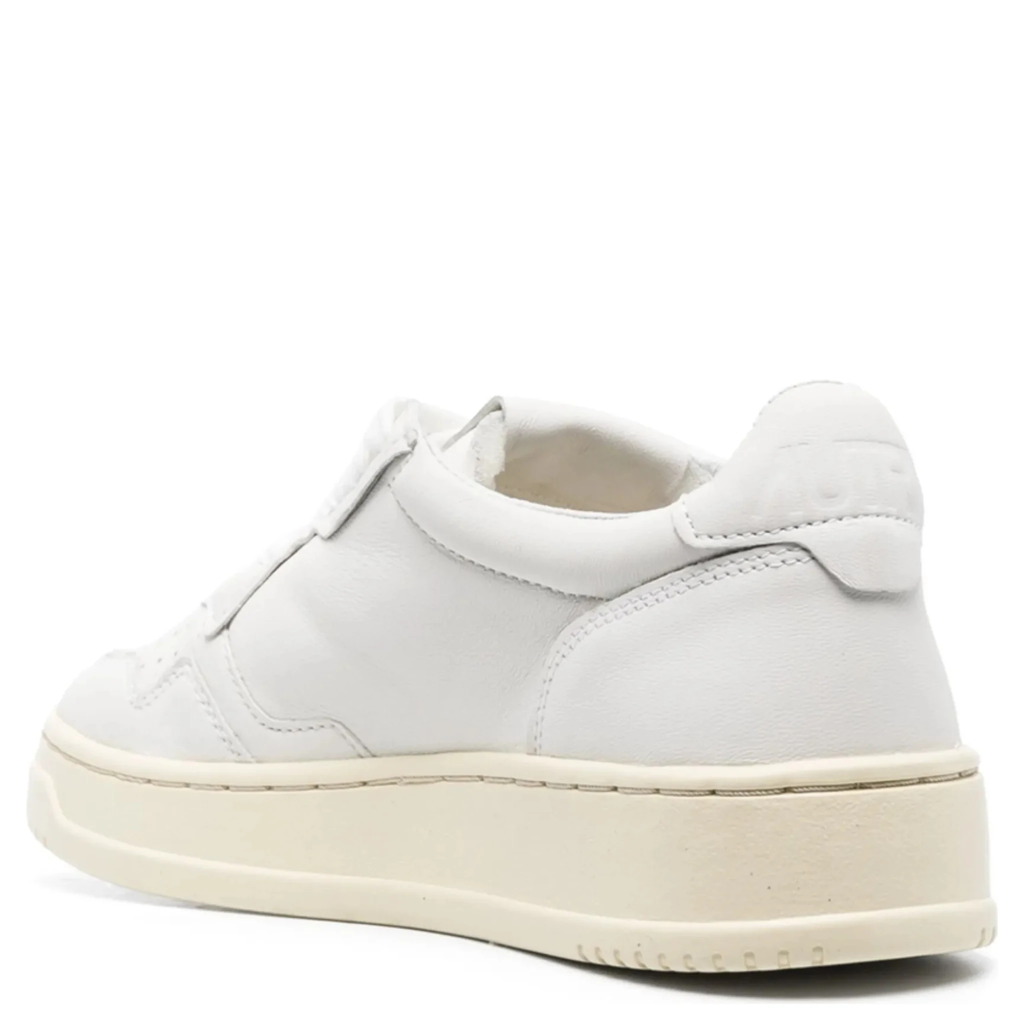 أحذية رياضية من أوتري