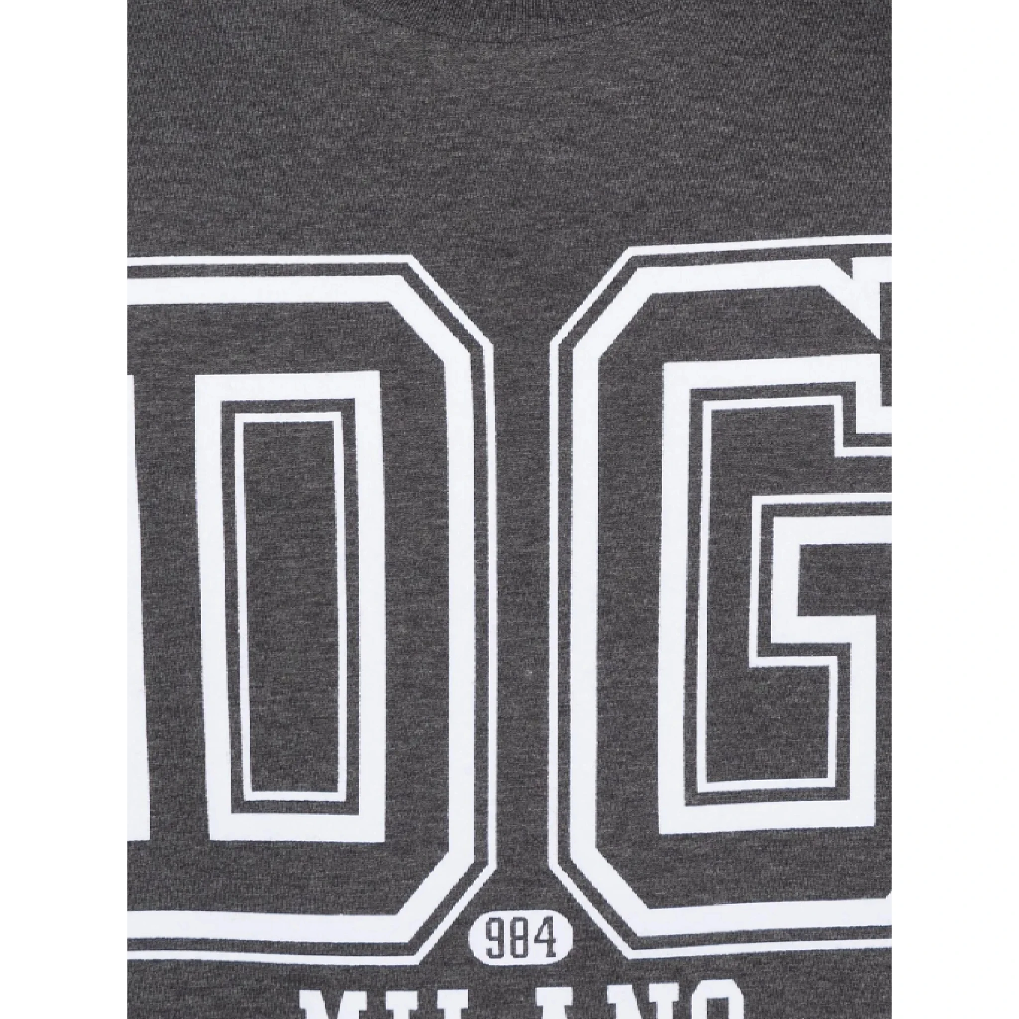 تيشيرتات وبولو من دولتشي آند غابانا