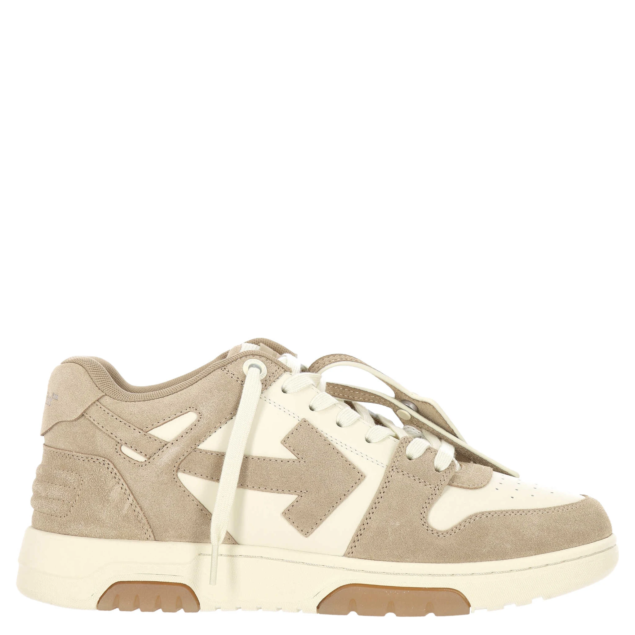 أحذية رياضية من أوف وايت