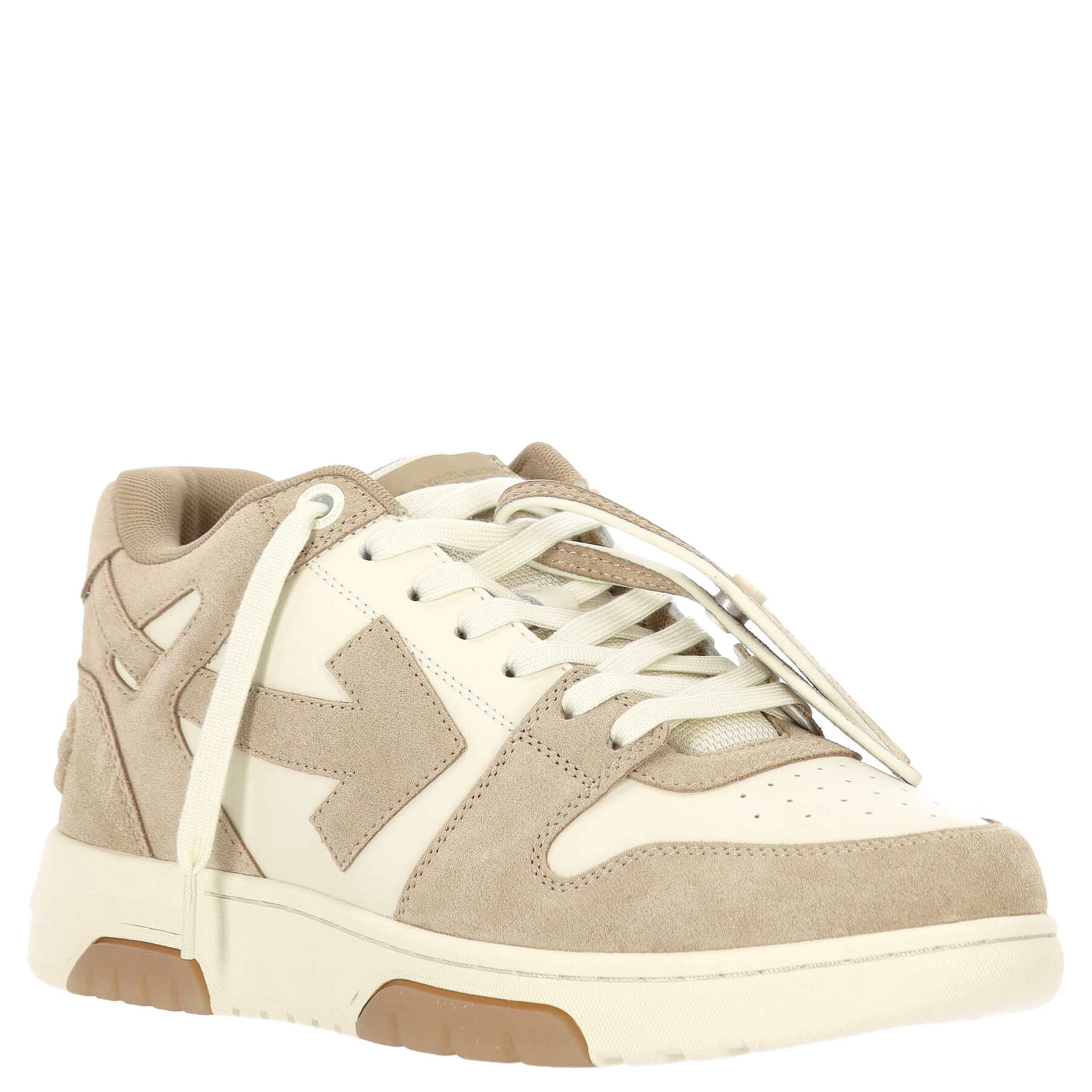 أحذية رياضية من أوف وايت