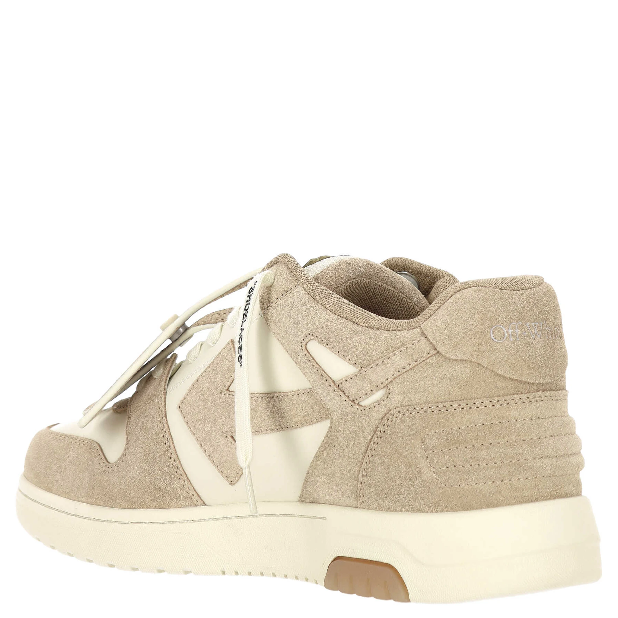 أحذية رياضية من أوف وايت