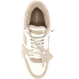 أحذية رياضية من أوف وايت