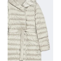 معاطف ماكس مارا المكعبة