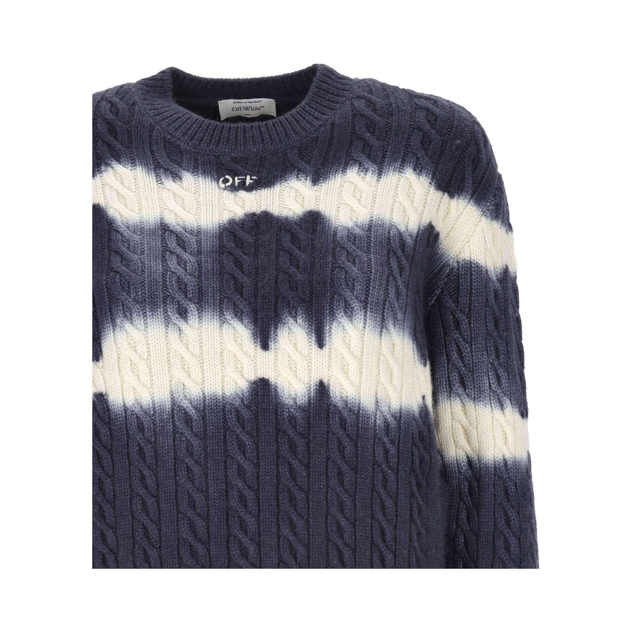 كنزات أوف وايت