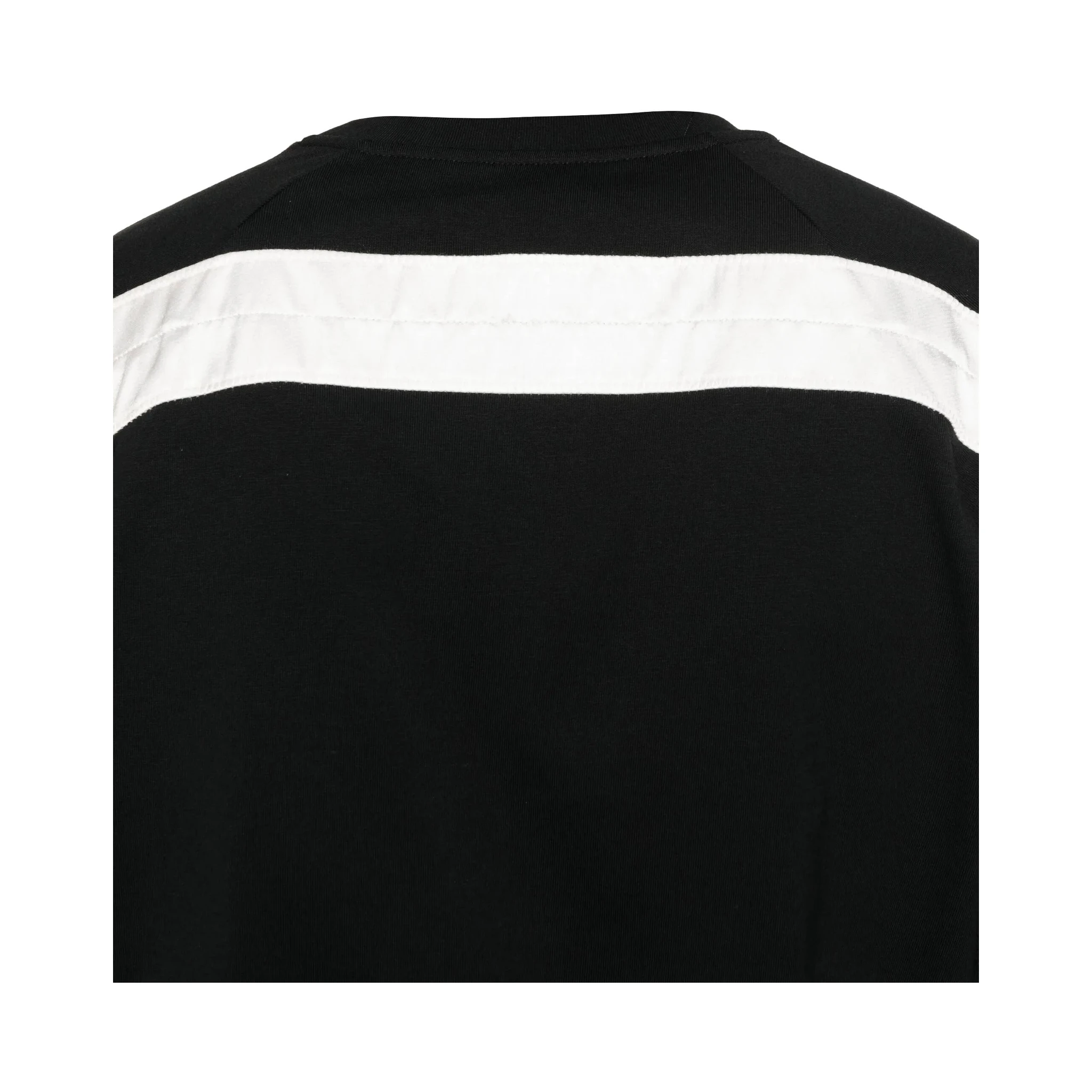 تيشيرتات وبولو جيفنشي سوداء