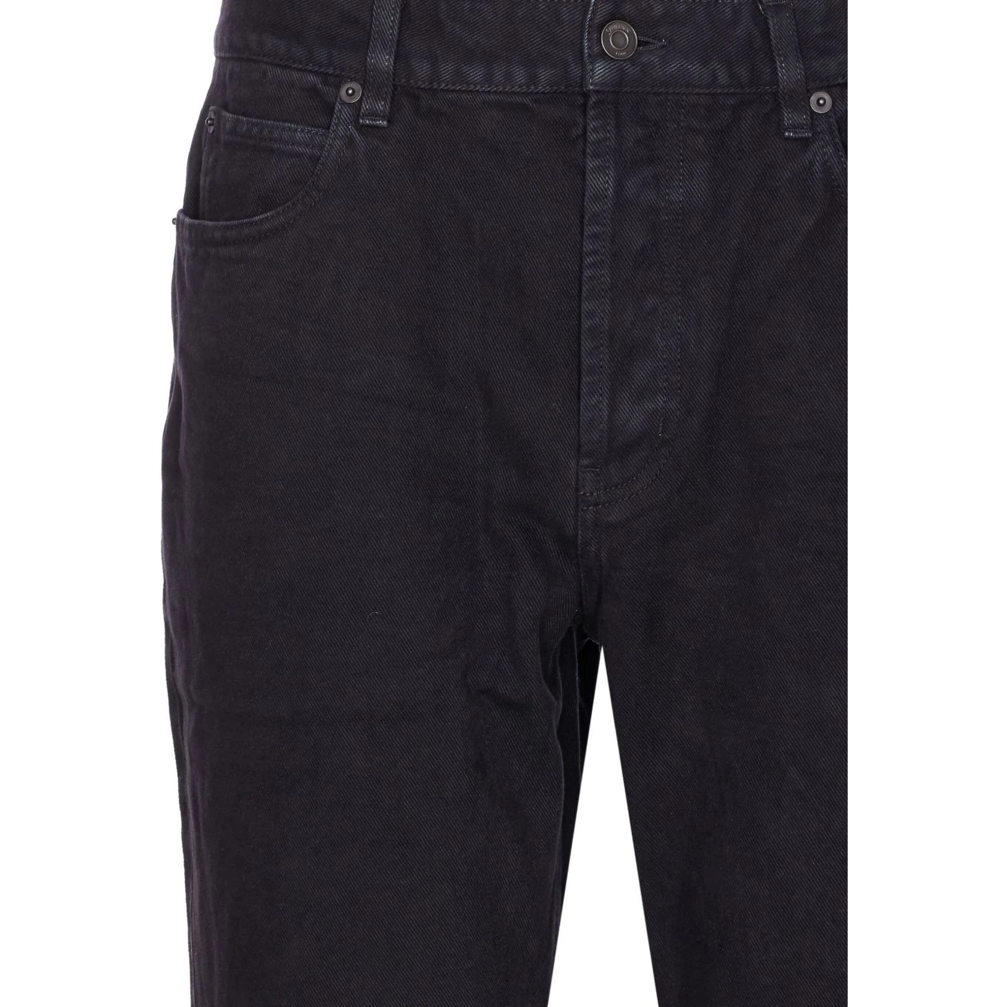 جينز سان لوران