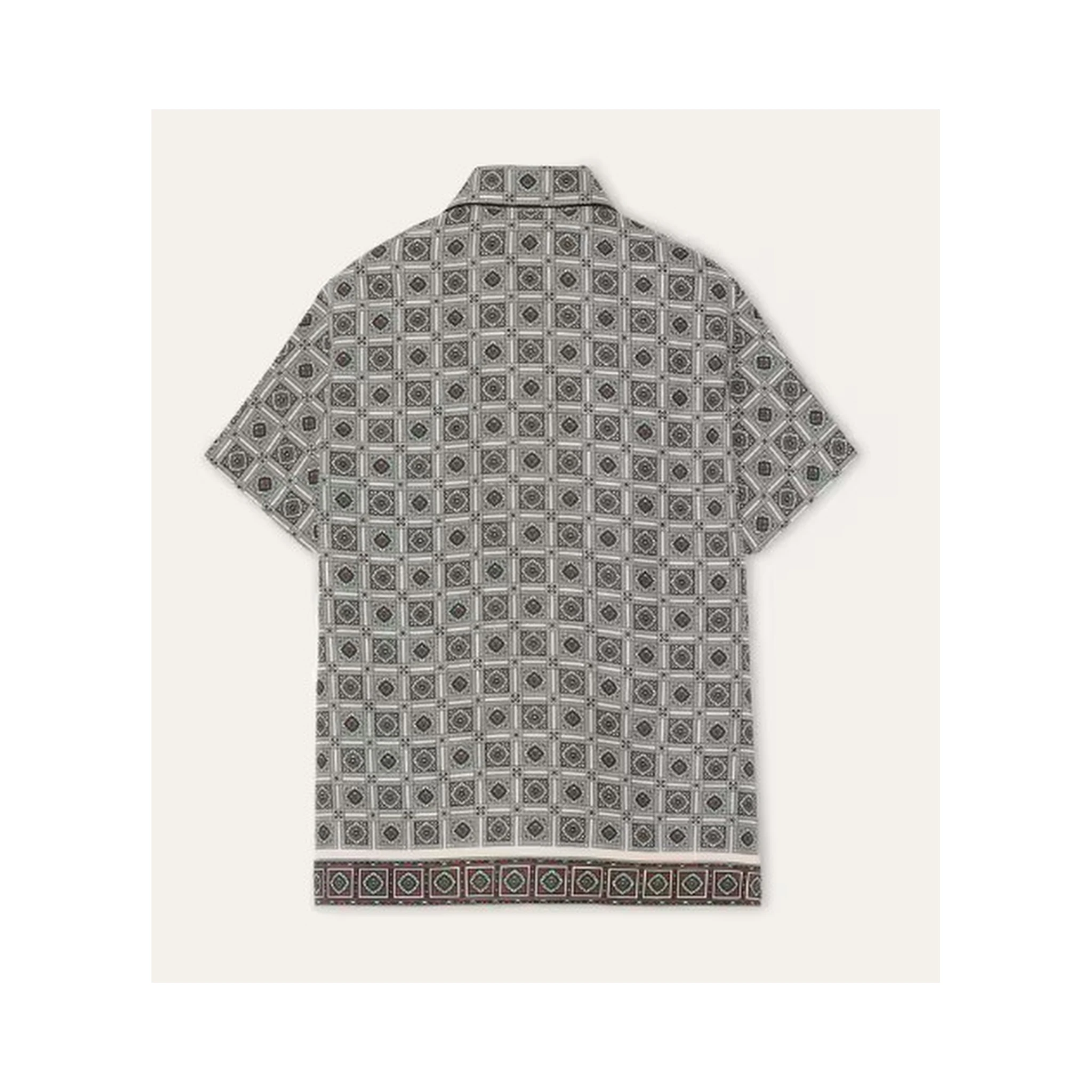 تيشيرتات وبولو من لورو بيانا