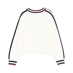 طقم كنزات متطابقة