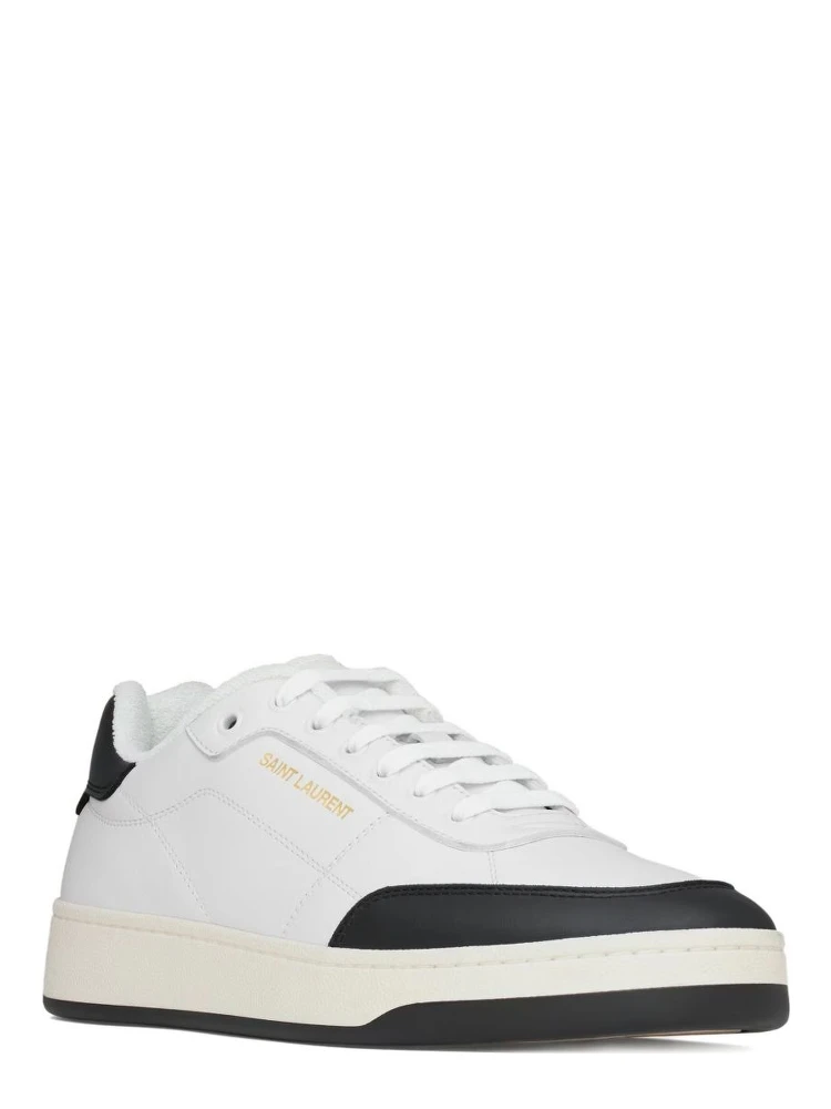 أحذية رياضية من سان لوران alternative