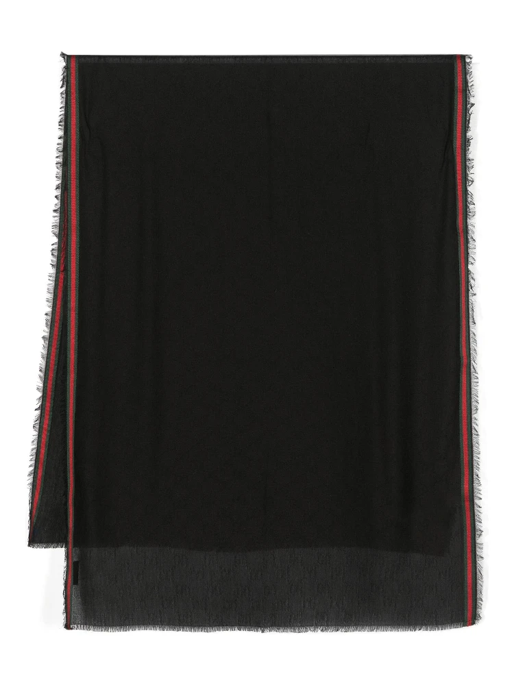 أوشحة غوتشي سوداء