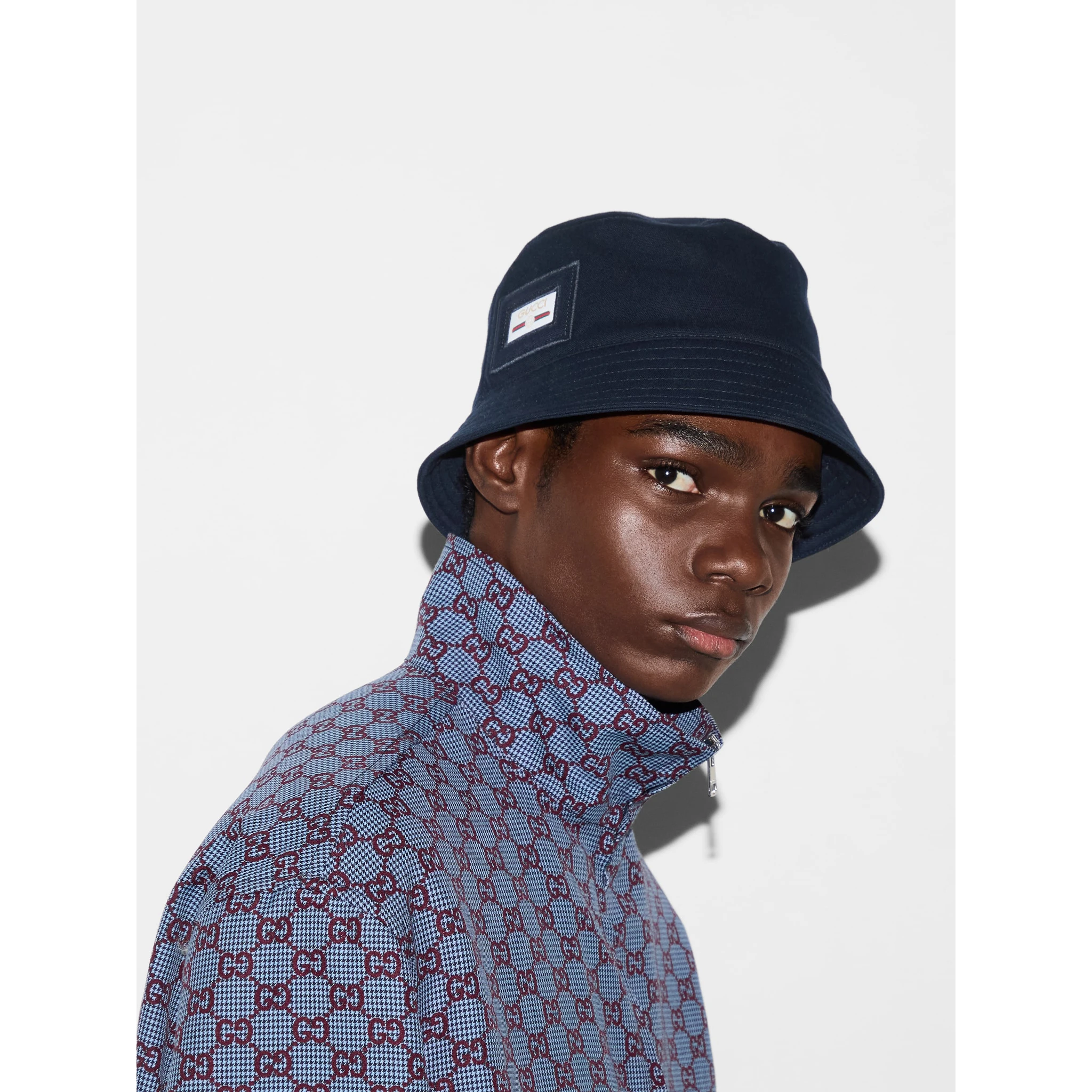 قبعات غوتشي زرقاء