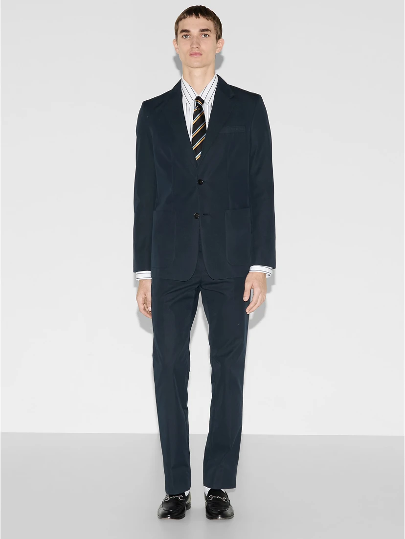 جاكيتات غوتشي زرقاء