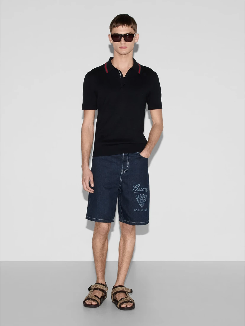 تيشيرتات وبولو من غوتشي باللون الأزرق