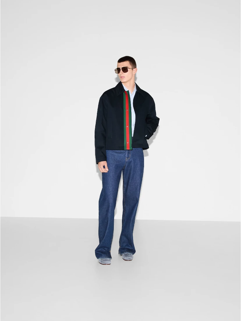 جاكيتات غوتشي زرقاء