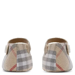 Burberry Kids Flat shoes Beige