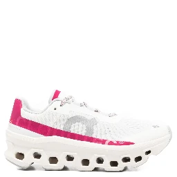 حذاء رياضي أبيض من ON